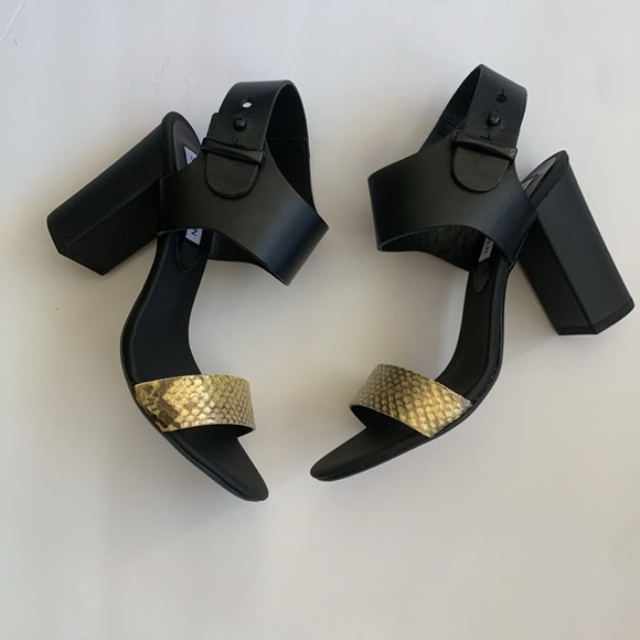 NWOB Steve Madden SNEEKY, size 6 - Picture 2 of 8